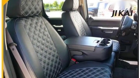 Venta al por mayor de accesorios de coche decoración cojín de asiento de coche de cuero para la parte trasera